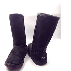 UGG Tall Black Leather Sheepskin Wool Lined